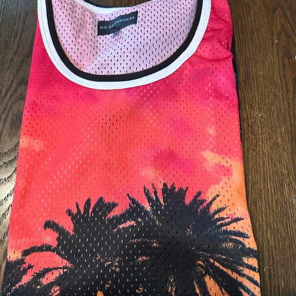 Men’s Jerseys - Picture 2 of 3